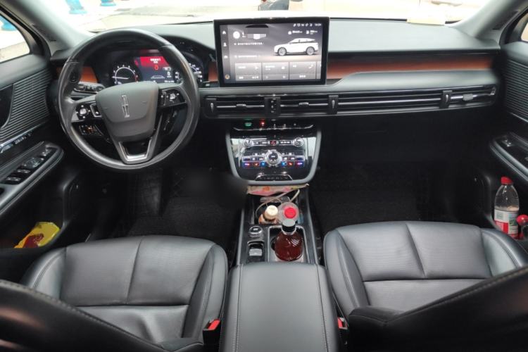 Used Lincoln Corsair 2020 2.0T Two-Wheel Drive Luxury Edition Center Console