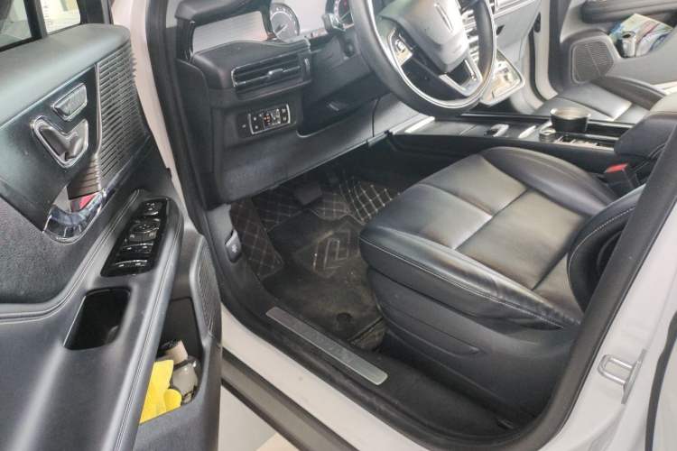 Used Lincoln Corsair 2020 2.0T Two-Wheel Drive Luxury Edition Driver Seat