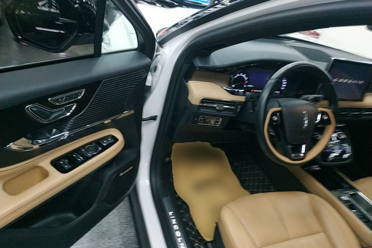 Used Lincoln Corsair 2020 2.0T Two-Wheel Drive Luxury Edition Driver Seat
