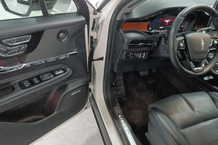 Used Lincoln Corsair 2020 2.0T Four-Wheel Drive Prestige Edition Driver Seat