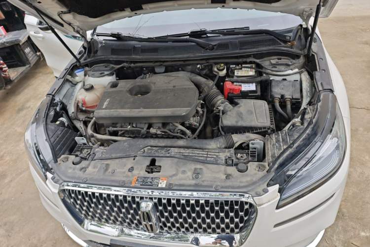 Used Lincoln Corsair 2020 2.0T Two-Wheel Drive Luxury Edition Engine Bay
