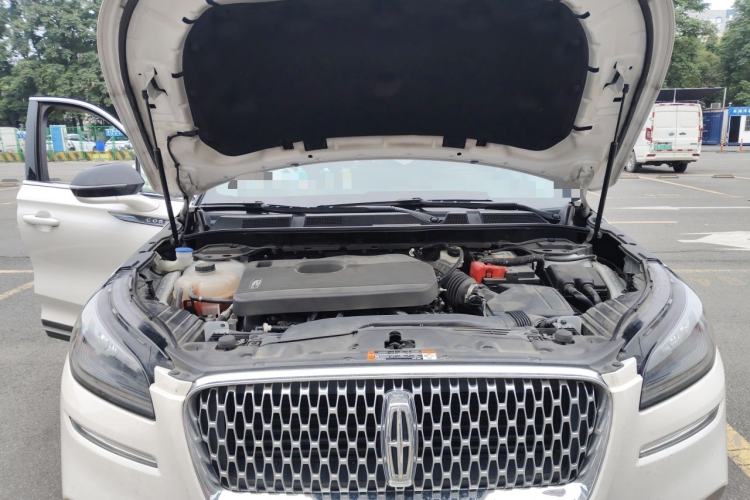 Used Lincoln Corsair 2020 2.0T Four-Wheel Drive Luxury Edition Engine Bay