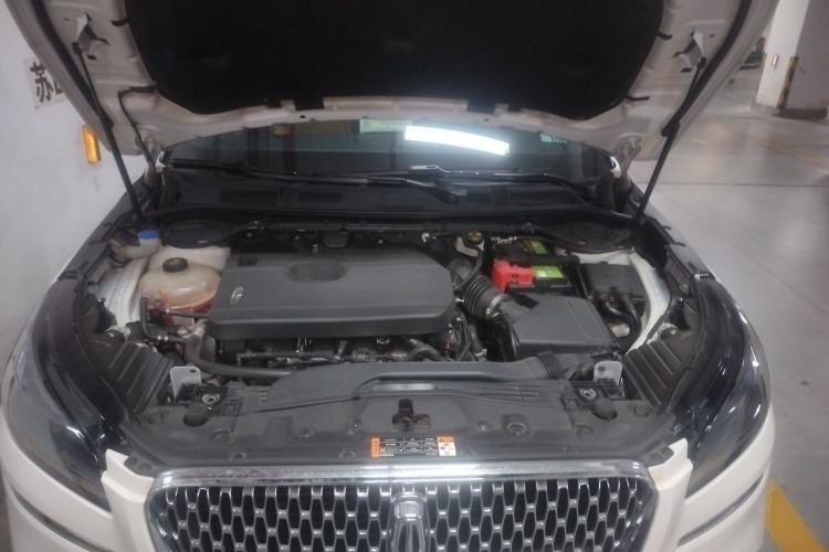 Used Lincoln Corsair 2020 2.0T Two-Wheel Drive Luxury Edition Engine Bay