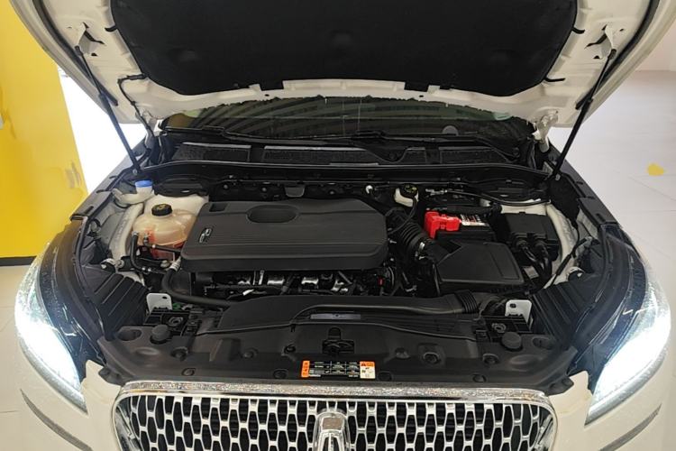 Used Lincoln Corsair 2020 2.0T Two-Wheel Drive Luxury Edition Engine Bay