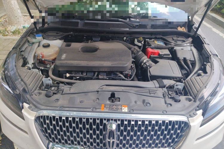 Used Lincoln Corsair 2020 2.0T Two-Wheel Drive Luxury Edition Engine Bay