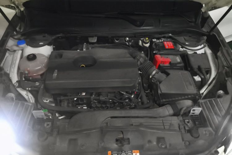 Used Lincoln Corsair 2020 2.0T Two-Wheel Drive Luxury Edition Engine Bay
