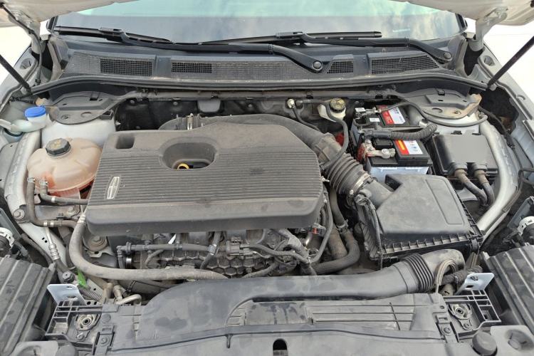 Used Lincoln Corsair 2020 2.0T Two-Wheel Drive Luxury Edition Engine Bay