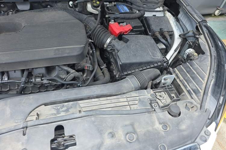 Used Lincoln Corsair 2020 2.0T Two-Wheel Drive Luxury Edition Engine Bay Left