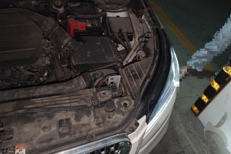 Used Lincoln Corsair 2020 2.0T Two-Wheel Drive Luxury Edition Engine Bay Left