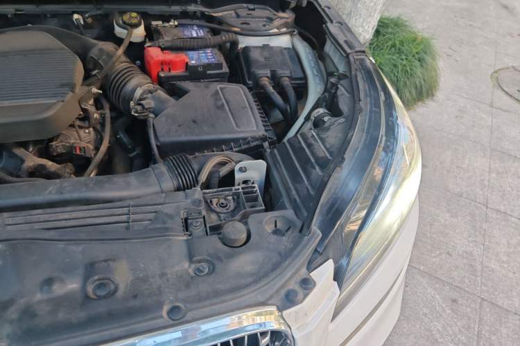 Used Lincoln Corsair 2020 2.0T Two-Wheel Drive Luxury Edition Engine Bay Left