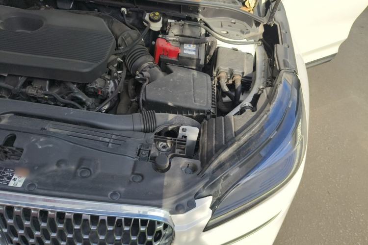 Used Lincoln Corsair 2020 2.0T Two-Wheel Drive Luxury Edition Engine Bay Left