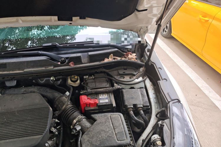 Used Lincoln Corsair 2020 2.0T Two-Wheel Drive Luxury Edition Engine Bay Left