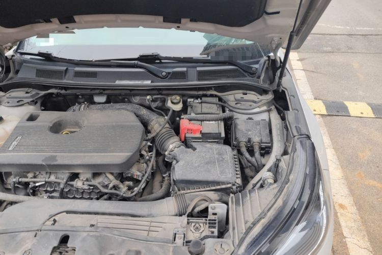 Used Lincoln Corsair 2020 2.0T Two-Wheel Drive Luxury Edition Engine Bay Left