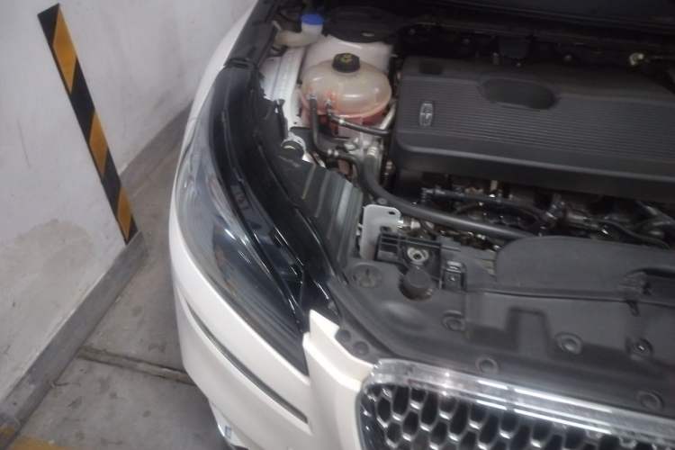 Used Lincoln Corsair 2020 2.0T Two-Wheel Drive Luxury Edition Engine Bay Right