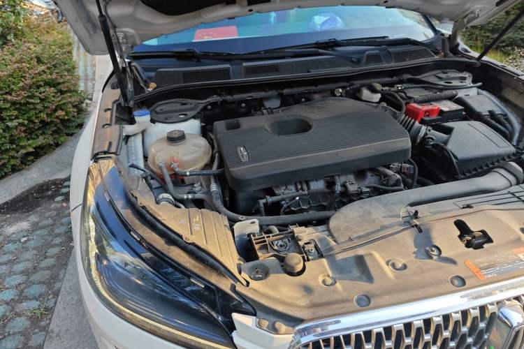 Used Lincoln Corsair 2020 2.0T Two-Wheel Drive Luxury Edition Engine Bay Right