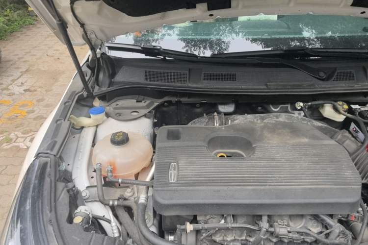 Used Lincoln Corsair 2020 2.0T Two-Wheel Drive Luxury Edition Engine Bay Right