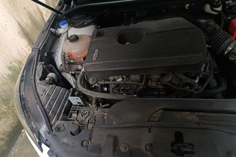 Used Lincoln Corsair 2020 2.0T Two-Wheel Drive Luxury Edition Engine Bay Right