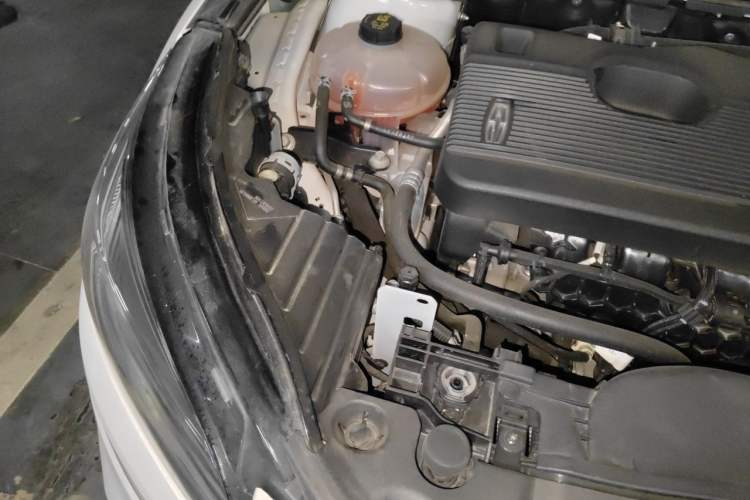 Used Lincoln Corsair 2020 2.0T Two-Wheel Drive Luxury Edition Engine Bay Right