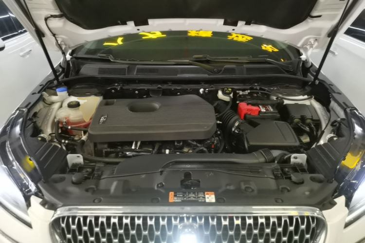 Used Lincoln Corsair 2020 2.0T Two-Wheel Drive Luxury Edition Engine Bay