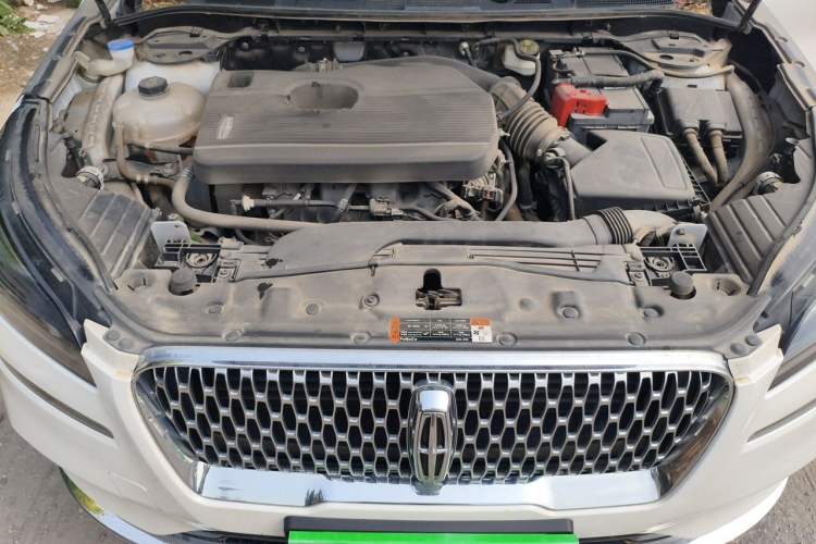 Used Lincoln Corsair 2020 2.0T Two-Wheel Drive Luxury Edition Engine Bay