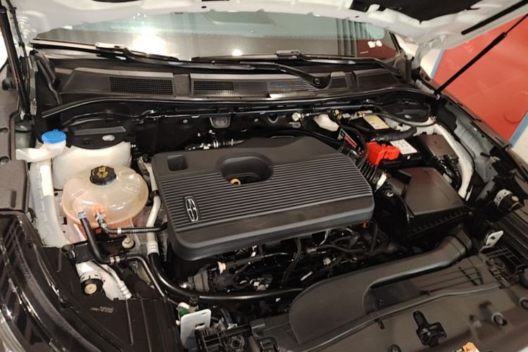 Used Lincoln Corsair 2020 2.0T Two-Wheel Drive Luxury Edition Engine Bay