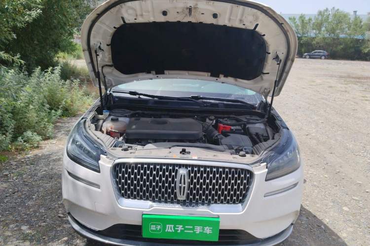Used Lincoln Corsair 2020 2.0T Two-Wheel Drive Luxury Edition Engine Bay