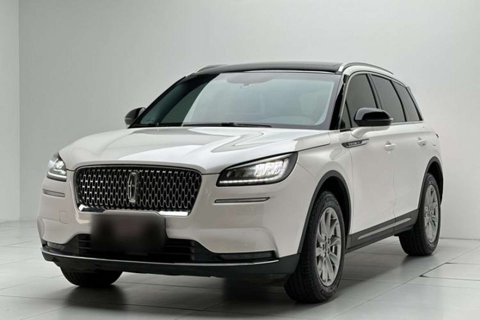 Used Lincoln Corsair 2020 2.0T Two-Wheel Drive Luxury Edition Front Left 45 Deg