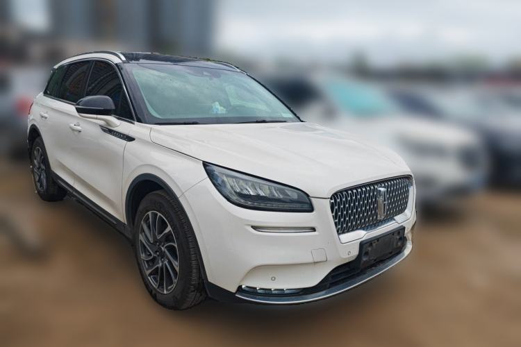 Used Lincoln Corsair 2020 2.0T Two-Wheel Drive Luxury Edition Front Right 45 Deg