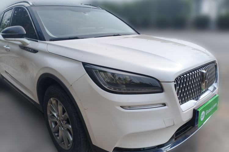 Used Lincoln Corsair 2020 2.0T Two-Wheel Drive Luxury Edition Front Right 45 Deg
