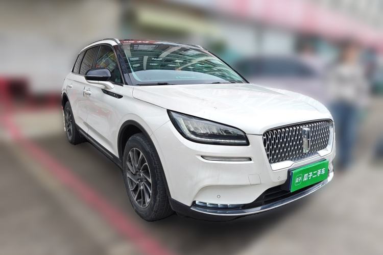 Used Lincoln Corsair 2020 2.0T Two-Wheel Drive Luxury Edition Front Right 45 Deg