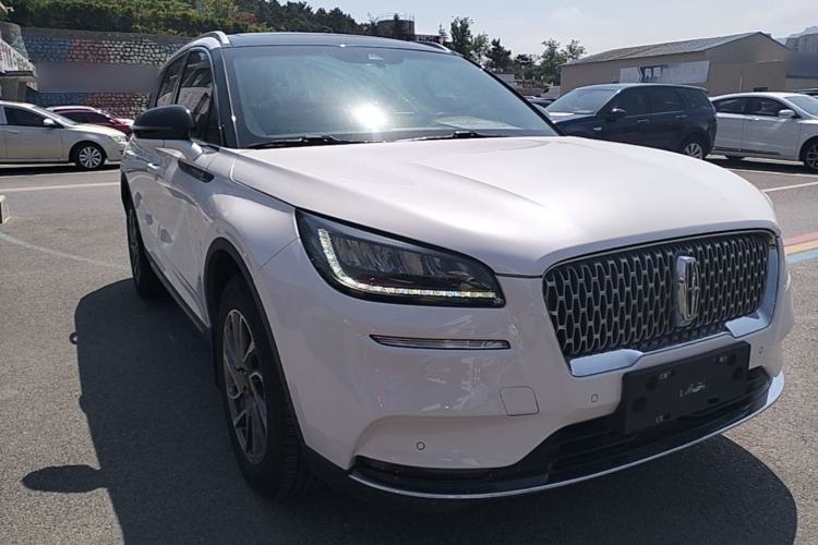 Used Lincoln Corsair 2020 2.0T Two-Wheel Drive Luxury Edition Front Right 45 Deg
