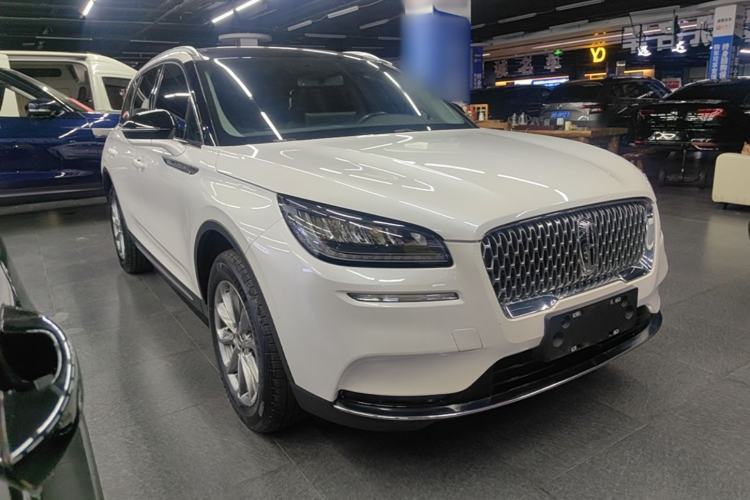 Used Lincoln Corsair 2020 2.0T Two-Wheel Drive Luxury Edition Front Right 45 Deg