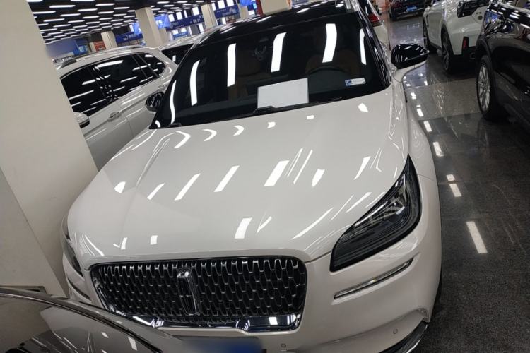 Used Lincoln Corsair 2020 2.0T Two-Wheel Drive Luxury Edition Front
