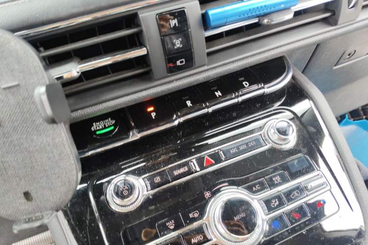 Used Lincoln Corsair 2020 2.0T Four-Wheel Drive Luxury Edition Gear Lever