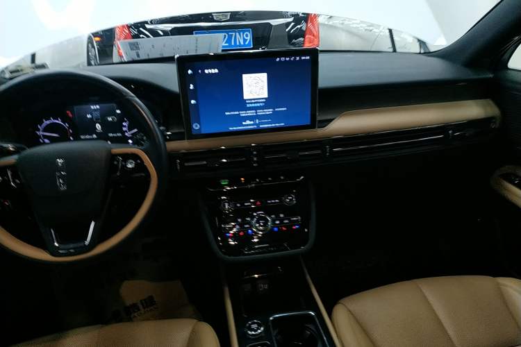 Used Lincoln Corsair 2020 2.0T Two-Wheel Drive Luxury Edition Gear Lever