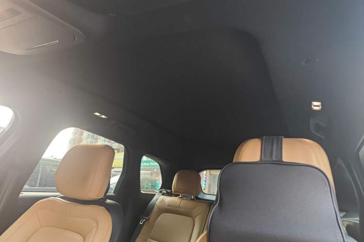 Used Lincoln Corsair 2020 2.0T Two-Wheel Drive Luxury Edition Headliner