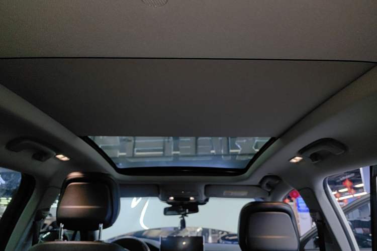 Used Lincoln Corsair 2020 2.0T Two-Wheel Drive Luxury Edition Headliner