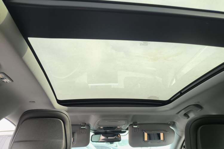 Used Lincoln Corsair 2020 2.0T Two-Wheel Drive Luxury Edition Headliner