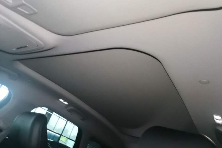 Used Lincoln Corsair 2020 2.0T Two-Wheel Drive Luxury Edition Headliner