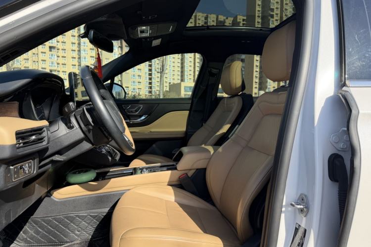 Used Lincoln Corsair 2020 2.0T Two-Wheel Drive Luxury Edition Interior 1