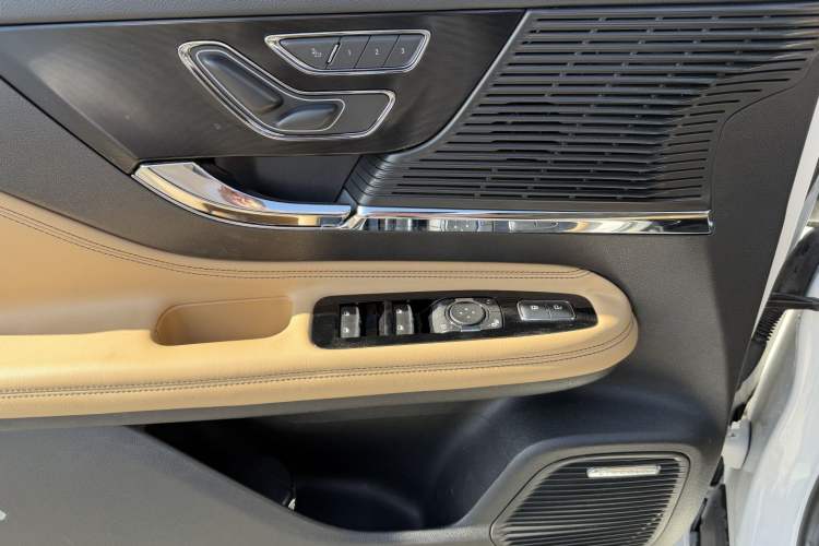 Used Lincoln Corsair 2020 2.0T Two-Wheel Drive Luxury Edition Interior 2