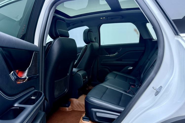 Used Lincoln Corsair 2020 2.0T Two-Wheel Drive Luxury Edition Interior 2