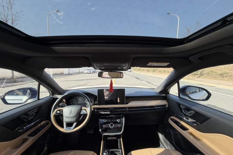 Used Lincoln Corsair 2020 2.0T Two-Wheel Drive Luxury Edition Interior 6