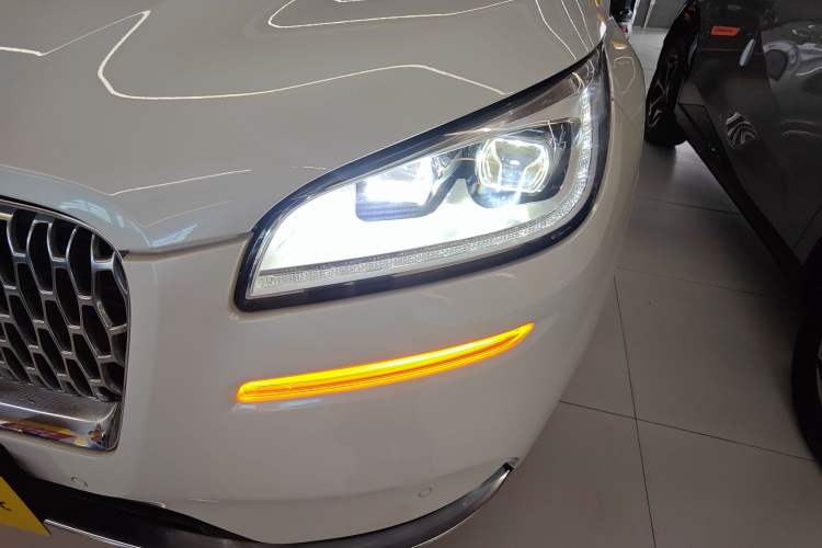 Used Lincoln Corsair 2020 2.0T Four-Wheel Drive Prestige Edition Left Front Headlight