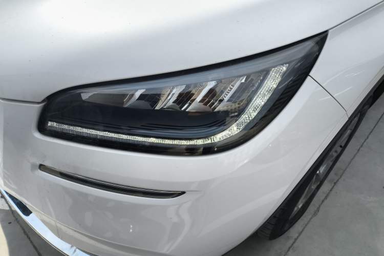 Used Lincoln Corsair 2020 2.0T Two-Wheel Drive Luxury Edition Left Front Headlight