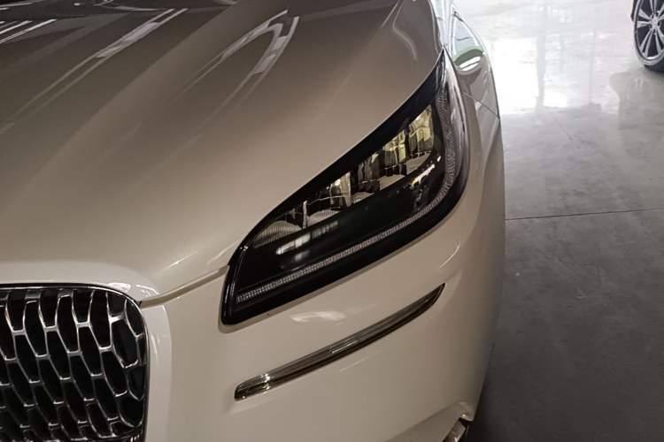 Used Lincoln Corsair 2020 2.0T Four-Wheel Drive Luxury Edition Left Front Headlight