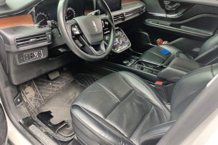 Used Lincoln Corsair 2020 2.0T Two-Wheel Drive Luxury Edition Left Front Seat