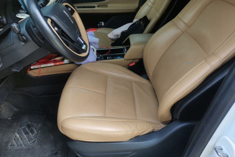 Used Lincoln Corsair 2020 2.0T Two-Wheel Drive Luxury Edition Left Front Seat