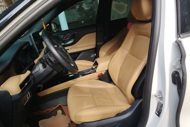 Used Lincoln Corsair 2020 2.0T Two-Wheel Drive Luxury Edition Left Front Seat