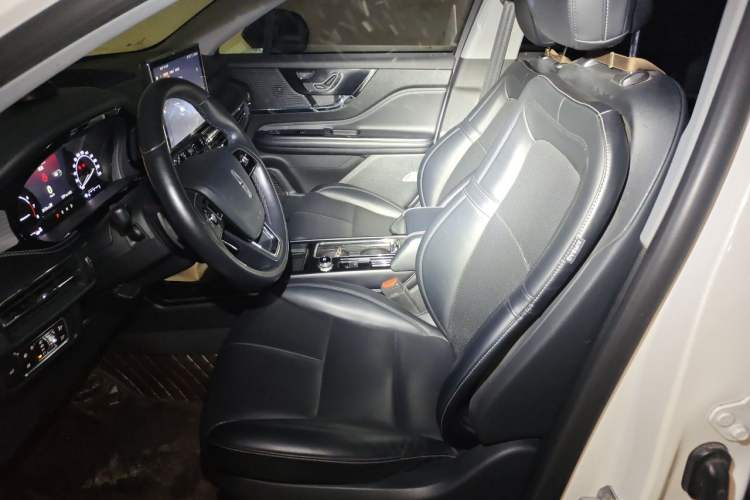 Used Lincoln Corsair 2020 2.0T Two-Wheel Drive Luxury Edition Left Front Seat
